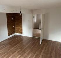 4 - Zimmer Altbau Wohnung - 850,00 EUR Kaltmiete, in Staufenberg (PLZ: 35460)
