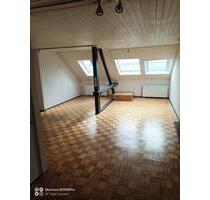 Großzügige 3-Zimmer-Wohnung mit Kaminofen - Braunschweig Lehndorf-Watenbüttel