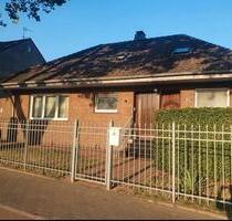 Freistehendes Zweifamilienhaus - 2.500,00 EUR Kaltmiete, ca.  250,00 m² in Recklinghausen (PLZ: 45663) König Ludwig