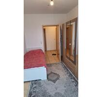 Möblierte WG ZIMMER in 4 Zimmerwohnung in Gießen Wieseck
