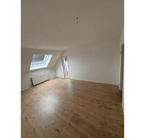 Sanierte 3-Zimmer-Wohnung mit Balkon und Stellplatz - Dortmund Aplerbeck