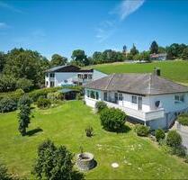 Bungalow voll unterkellert mit großem Grundstück - Mengkofen