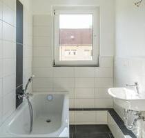 Kompakt, praktisch, gut: frisch sanierte 1-Zi-Wohnung in ruhiger Lage - Hecklingen