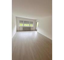 3 Zimmer 66 qm mit Balkon 1.OG KFZ Stellplatz in Öhringen Miete