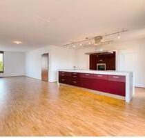 Sehr schöne helle 3 Zimmer Wohnung Frankfurt Preungesheim - Friedrichsdorf