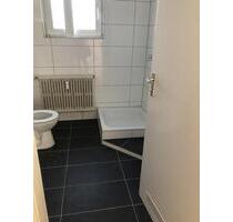 Renovierte Balkonwohnung mit modernem Duschbad - Duisburg Hamborn