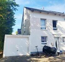 Moderne, stadtnahe KfW55 DHH mit Garage und Traumterrasse in Zell - Zell am Main