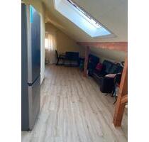 Dachgeschosswohnung - 550,00 EUR Kaltmiete, ca.  35,00 m² in Stuttgart (PLZ: 70499) Stuttgart-West