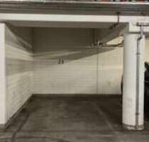 Super Lage: Tiefgaragenstellplatz direkt an der U8 Voltastraße - Berlin Mitte
