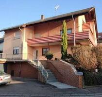 Großzügige 3- Zimmerwohnung - ruhig gelegen in Feldrandnähe mit Garage und PKW Stellplatz - Wiesenbach