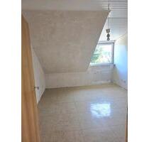 Dachgeschoss Appartement - 420,00 EUR Kaltmiete, ca.  30,00 m² in Mönchengladbach (PLZ: 41238) Süd
