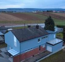 Kernsanierte 4,5-ZimmerOG-Whg,Dachterrasse,Stp,Dachboden - Brackenheim