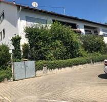 2.5-Zimmerwohnung mit Terrasse, Gartenzugang und Parkplatz - Neckartailfingen