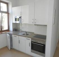 Sehr schöne Zweizimmerwohnung mit Einbauküche - Halle (Saale) Damaschkestraße