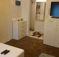 Sehr schöne und helle 2-Zimmer-Wohnung in S-Zuffenhausen - Stuttgart