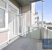 Stadtleben neu definiert: Lichtdurchflutete 3 Raum Wohnoase mit Balkon, Fernblick, Garten,Stellplatz - Reichenbach im Vogtland