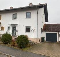 Schöne modernisierte DHH in Top Lage - Altdorf