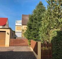 Neusäß nähe Klinikum: Zweifamilienhaus mit Garten und 2 Garagen - Mindelheim