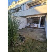 Gemütliche Wohnung in ruhiger Lage, Südterrasse und Garten, Tiefgaragenstellplatz - Lübeck Sankt Jürgen