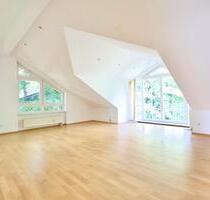 *2-Zi DG-WHG ruhig in Pasinger Villenkolonie, ca. 84 m², m. Blk. u. traumhaften Gartenblick* - München Aubing-Lochhausen-Langwied