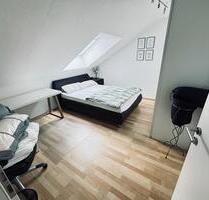 Moderne DG Wohnung mit Küchen und Terrasse- 2 min vom Hbf. Siegen
