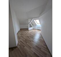 +++NEU!+TRAUMWOHNUNG+4-R. DG-WOHNUNG+OFFENE KÜCHE+WOZI. MIT LOGGIA+++ - Leipzig Südost