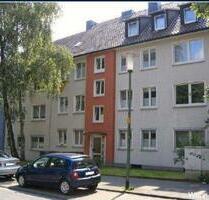 Renovierte 4 Zimmer, K,D,B Dachgeschosswohnung in Essen Borbeck