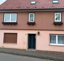 Zweifamilienhaus - 180.000,00&nbsp;EUR Kaufpreis, ca.&nbsp; 215,00&nbsp;m&sup2; in Katlenburg-Lindau (PLZ: 37191)