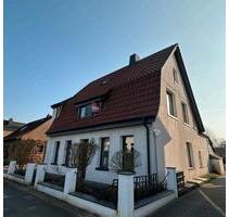Sanierte stadtnahe Obergeschosswohnung als 4-er WG zu vermieten - Nienburg (Weser)