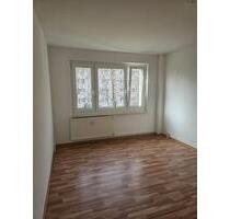 Singlewohnung mit Tageslichtbad im 1. Obergeschoss! - Kitzscher