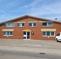Halle beheizbar, mit Büro und Sozialräumen - Eppingen