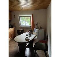 Gemütliche Dachgeschosswohnung - 180,00 EUR Kaltmiete, ca.  32,00 m² in Chemnitz (PLZ: 09117) Rabenstein