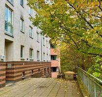 Frisch sanierte 2-Zimmer-Wohnung mit Wintergarten, Tiefgarage und Aufzug - Berlin Tempelhof-Schöneberg