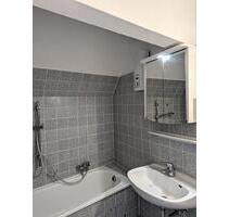 2 Zimmer , Küche , Bad , Dachterrasse - Bremen Gröpelingen