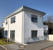 Schildgen! Neuwertige 2-Zi.-Wohnung (60 qm) + Hobbyraum (25 qm) - Bergisch Gladbach Paffrath