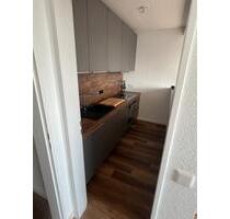 Teilmöblierte Wohnung mit Stellplatz und Kellerraum - Grevenbroich