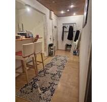 3-Zimmer (auch WG-geeignet) ab 01.12. abzugeben - Kiel Gaarden-Ost