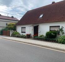 Großes Grundstück mit sanierungsbedürftigen Gebäuden - Dommitzsch