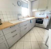 Lichtdurchflutete Zweiraumwohnung im Dachgeschoss mit Blick ins Grüne - Zwickau Zwickau-West