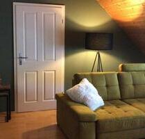 Sonnige Drei-Zimmer-Dachgeschoss-Wohnung an der Eselshöhe - Schweinfurt Haardt