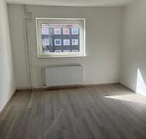 Kernsanierte 3-Zi.-Whg in Lebenstedt mit Balkon - Salzgitter
