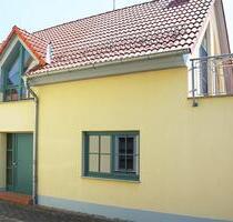 frisch renovierte 4-Raum Wohnung Haus, Dachterrasse, Carport - Elxleben