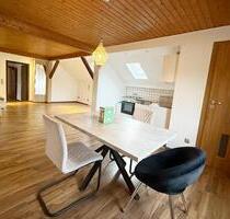 2,5-Zimmer-Dachgeschosswohnung stilvoll, ruhig und zentral - Idstein