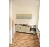 Hübsche, sanierte 2-Zimmer-Wohnung mit schicker Einbauküche und Balkon! - Zwickau Zwickau-Nord
