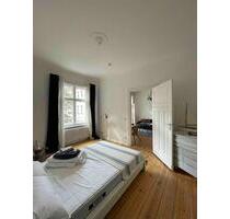 Zwischenmiete: 2 Zimmer Wohnung Altbau möbliert Neukölln - Berlin