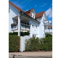 Sehr schöne 3 Raumwohnung mit Balkon und Garage in Leubnitz - Werdau