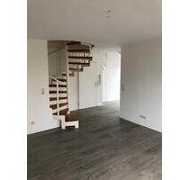 Helle 2,5 Zimmer Maisonette-Wohnung in MemmelsdorfLichteneiche