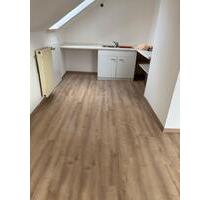 2 Zimmer Dachgeschosswohnung - 750,00&nbsp;EUR Kaltmiete, ca.&nbsp; 75,00&nbsp;m&sup2; in Straubing (PLZ: 94315)