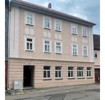 2-Zimmer Wohnung - 600,00 EUR Kaltmiete, ca.  80,00 m² in Themar (PLZ: 98660)