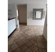 Wohnung 1.OG 145m, Aufzug, 2 gr.Balkonen, Fenster Neu, 2 Stellpl. - Gütersloh Kattenstroth